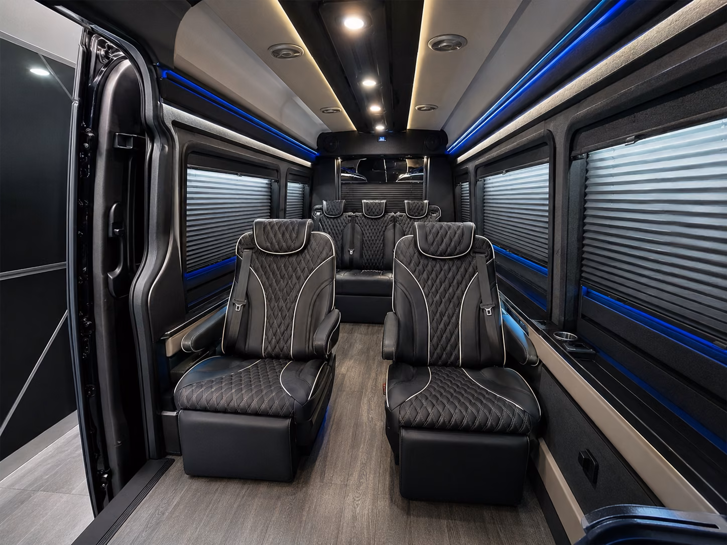 corporate group airport transfers in the mid cities area