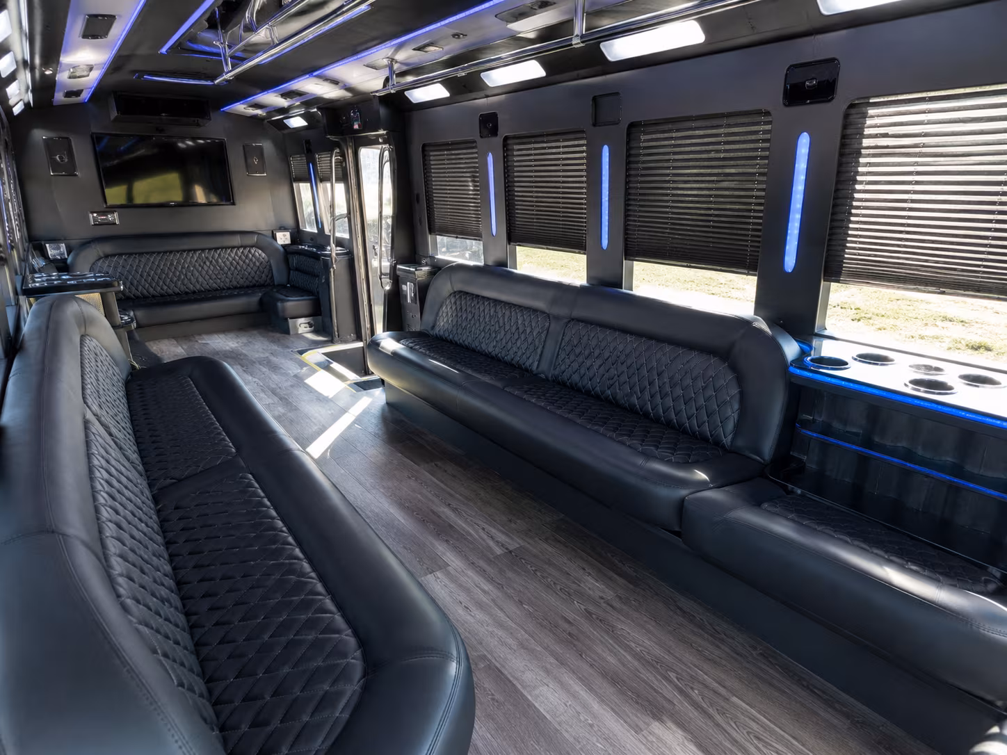 party buses to toyota music factory concerts in irving