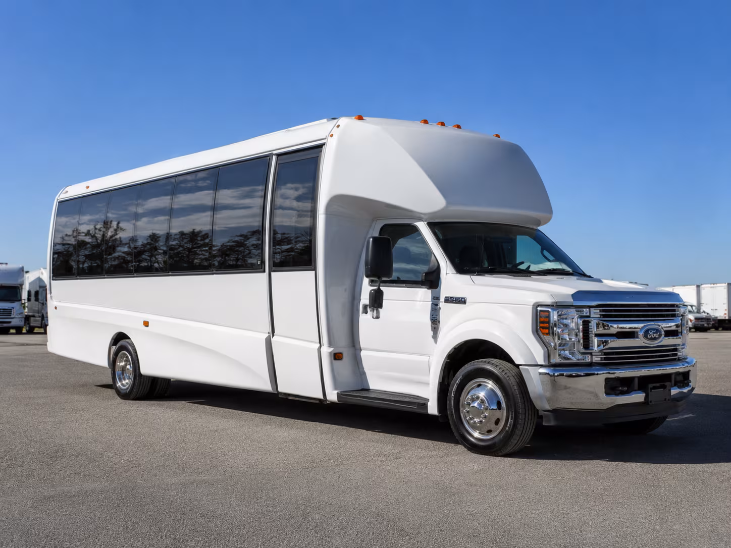 winery tour and pub crawl buses through grapevine wine country